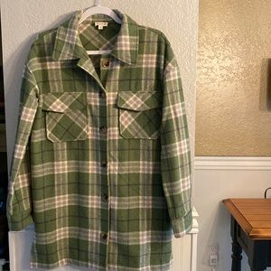 Ladies green,cream & gray coat, Size M (generous) New no tags